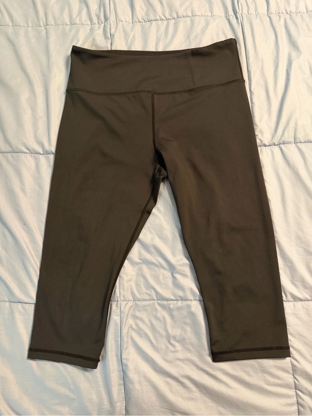 Zyia active light n tight high rise Capri leggings